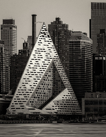 The-BIG-Tetrahedron - Dutch Bagley
